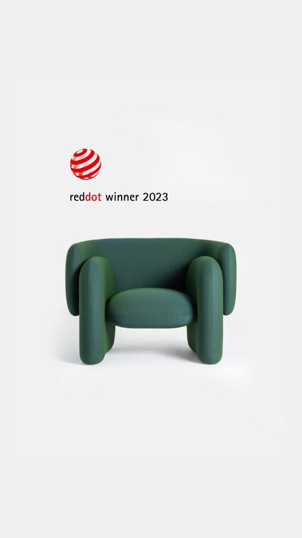 Do našeho showroomu přijela legenda v oslnivém kabátě!
#nabytekriha …